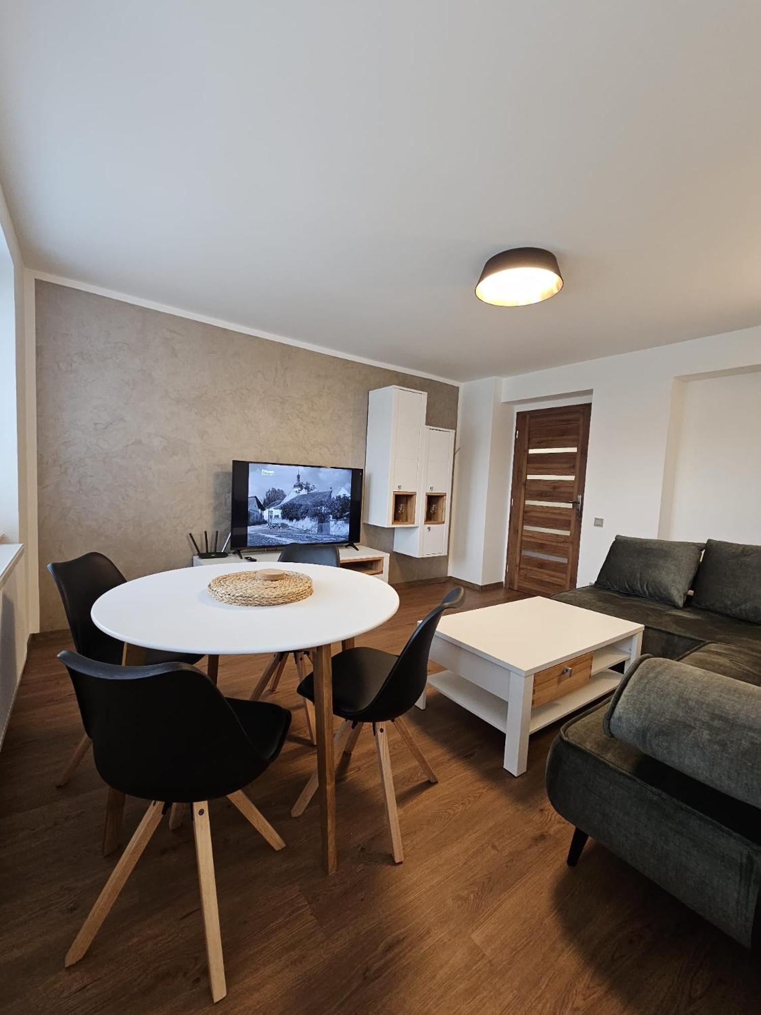 Apartman U Labe 宁布尔克 外观 照片