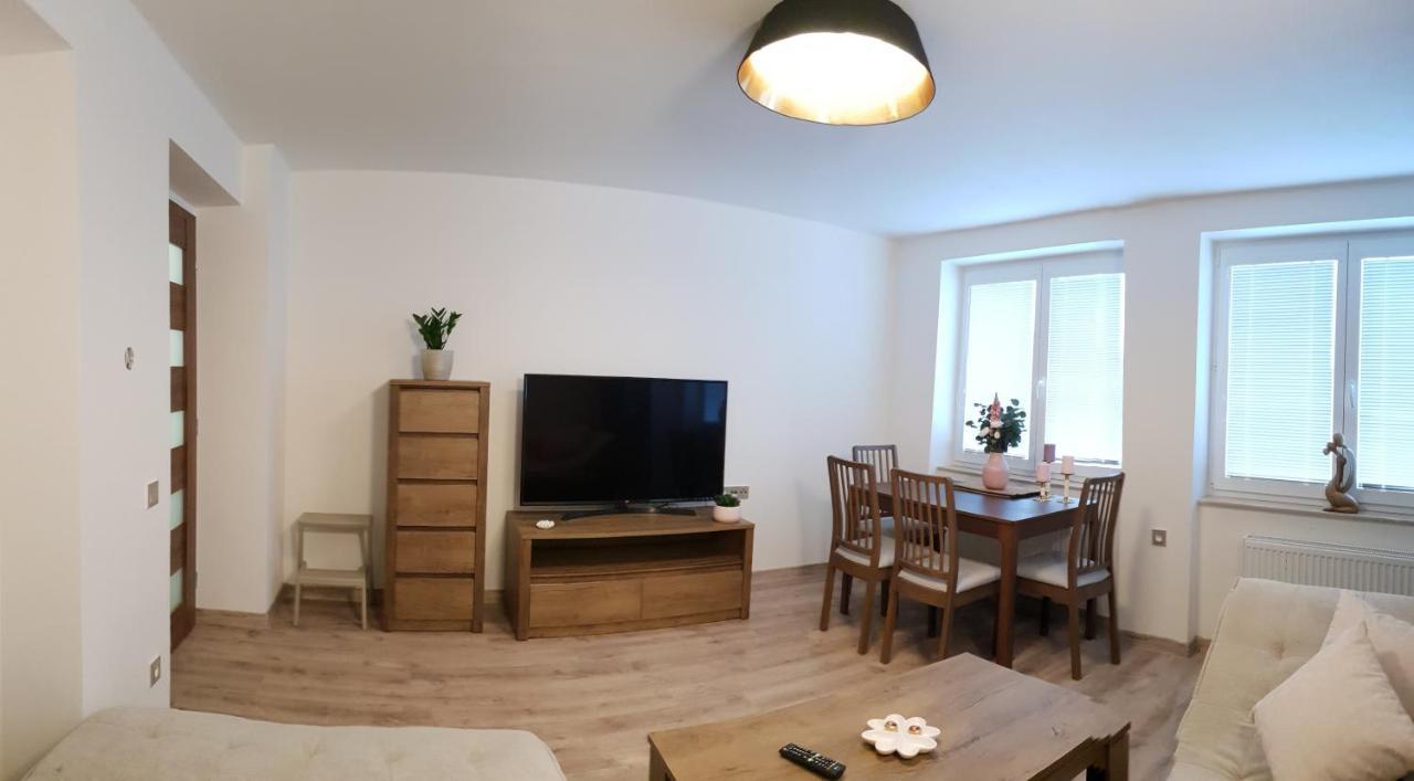 Apartman U Labe 宁布尔克 外观 照片