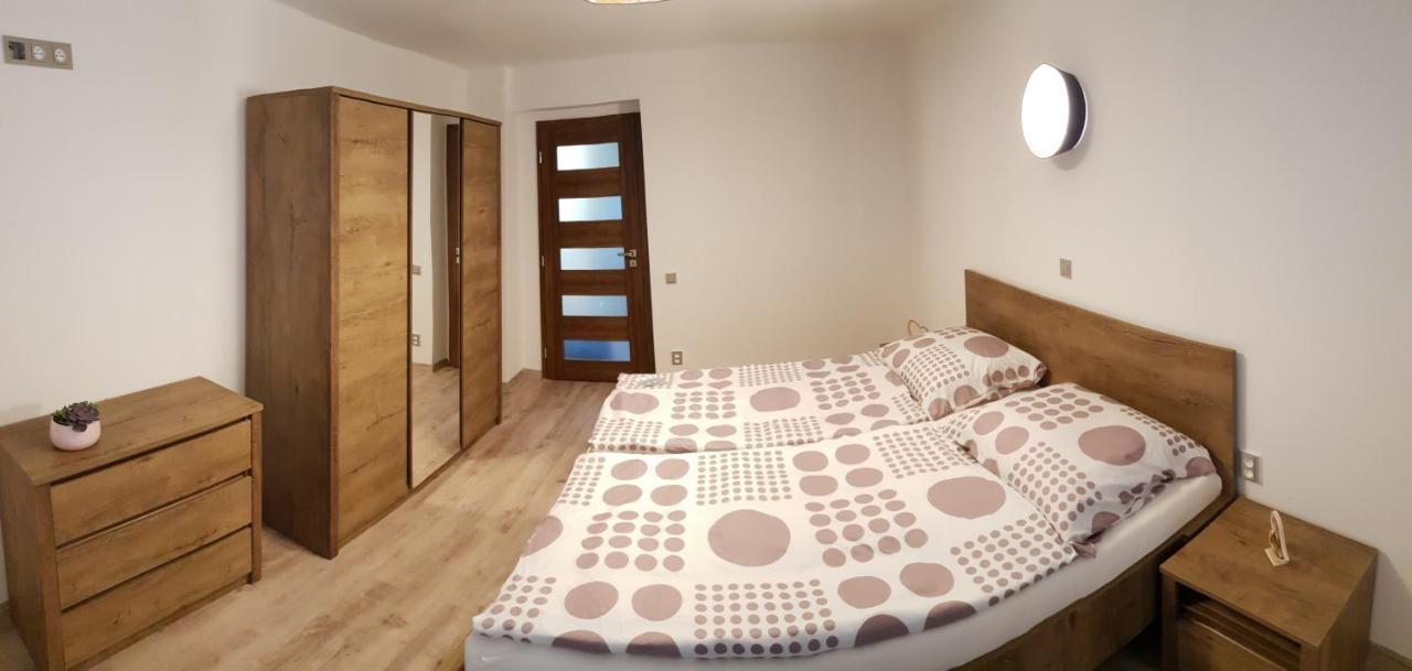 Apartman U Labe 宁布尔克 外观 照片